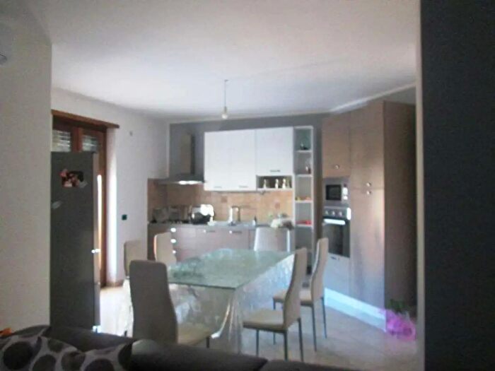 Appartamento con 5 locali in vendita in Via G Falcone, Mondragone