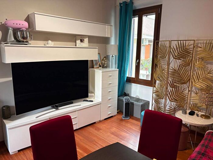 Appartamento bilocale in affitto in Isola, Milano