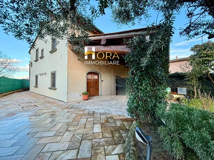 Casa con 6 locali in vendita in Via del Castellaccio, Campi Bisenzio