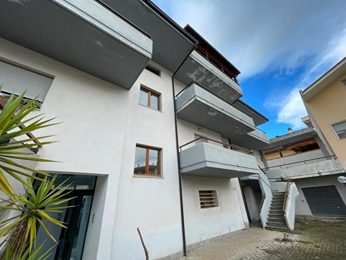 Appartamento con 6 locali in vendita in Via Giuseppe Impastato, Torre De Passeri