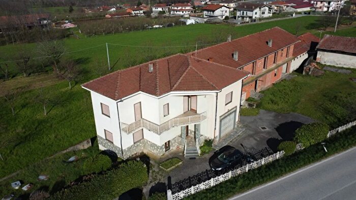 Casa con 8 locali in vendita in Via Divisione Cuneese, Sanfront