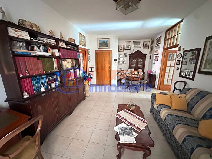 Appartamento trilocale in affitto in Via Antonio Pacinotti, Porto Torres