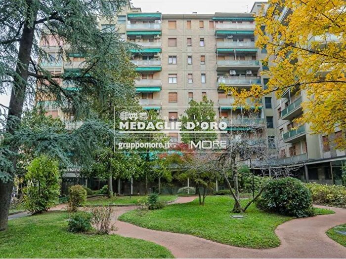 Appartamento con 5 locali in affitto in Via Ugo Lenzi, San Felice, Bologna