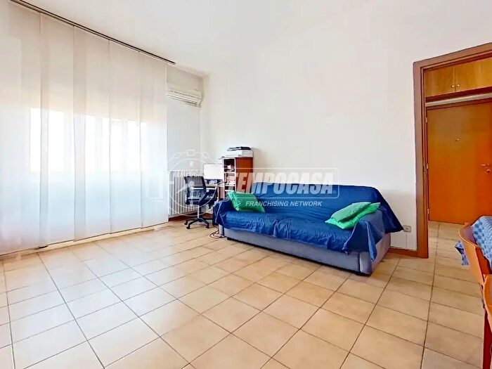 Appartamento bilocale in vendita in Via Panzini, Lissone