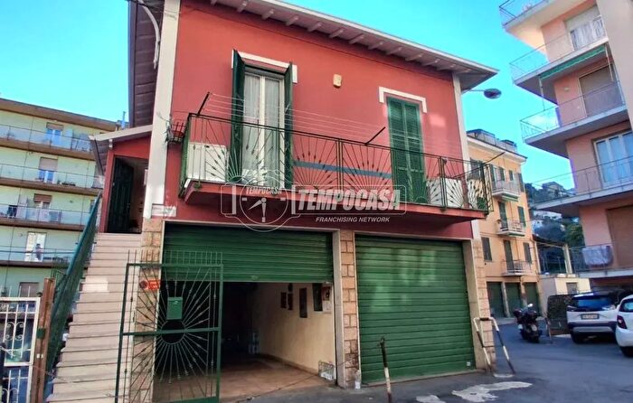 Casa quadrilocale in vendita in Via Antonio Canepa, Sanremo