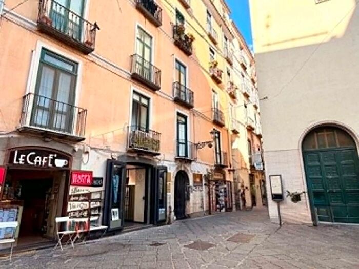 Appartamento bilocale in affitto in Via dei Mercanti, Centro Storico Teatro Verdi, Salerno