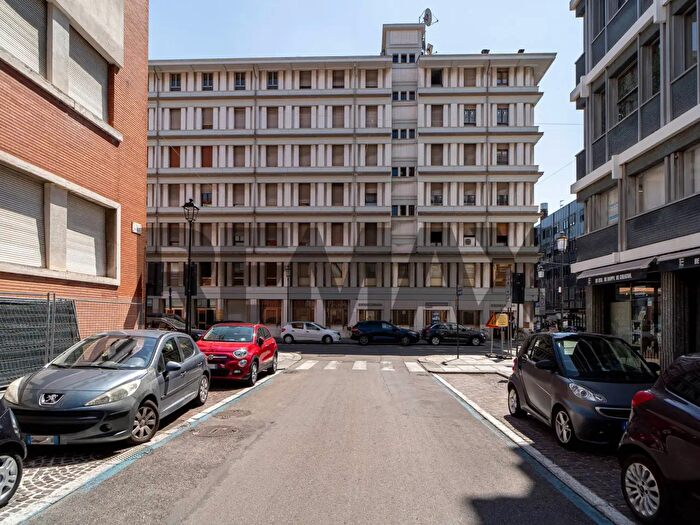 Appartamento trilocale in vendita in Via Giuseppe Verdi, Parma
