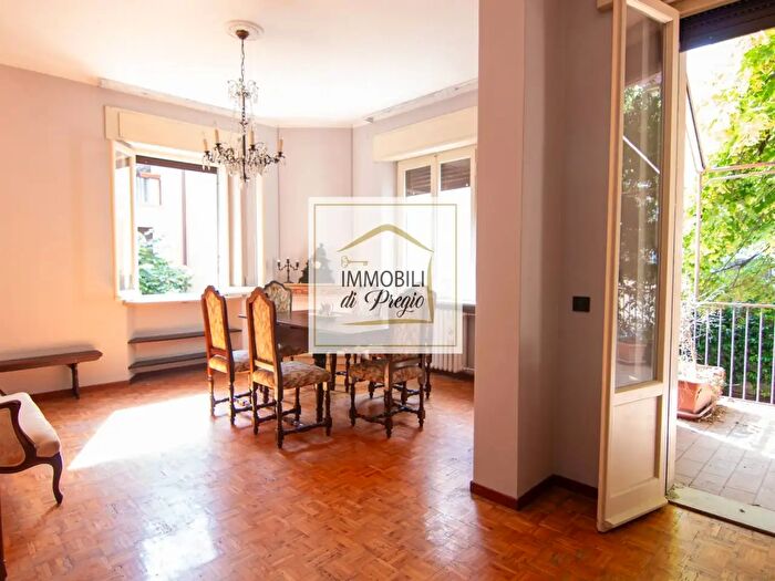 Appartamento quadrilocale in affitto in Via Monte Bardone, Parma