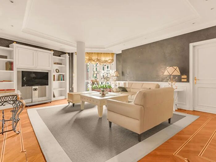 Appartamento con 5 locali in vendita in Via Pisacane, Milano