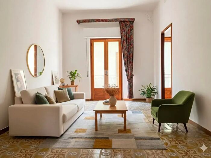 Casa con 9 locali in vendita in Via Cavour, Alcamo