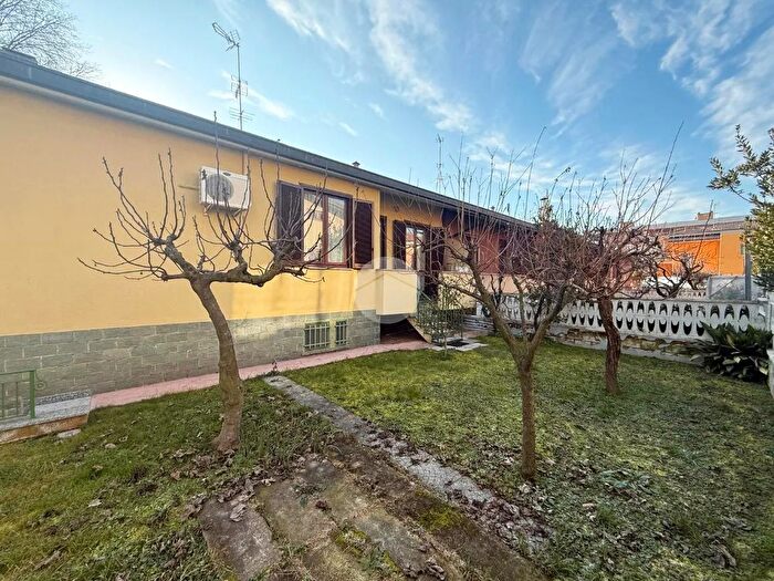 Case in Vendita e in Affitto - 2