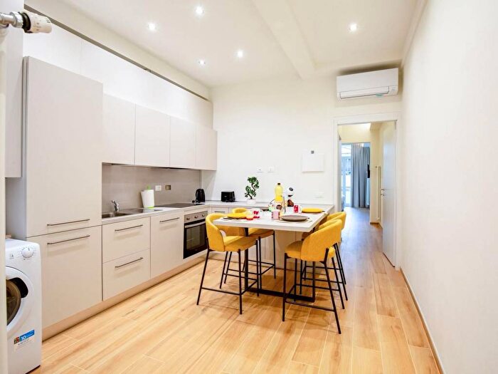 Appartamento trilocale in affitto in Piazza del Carmine, San Frediano, Firenze