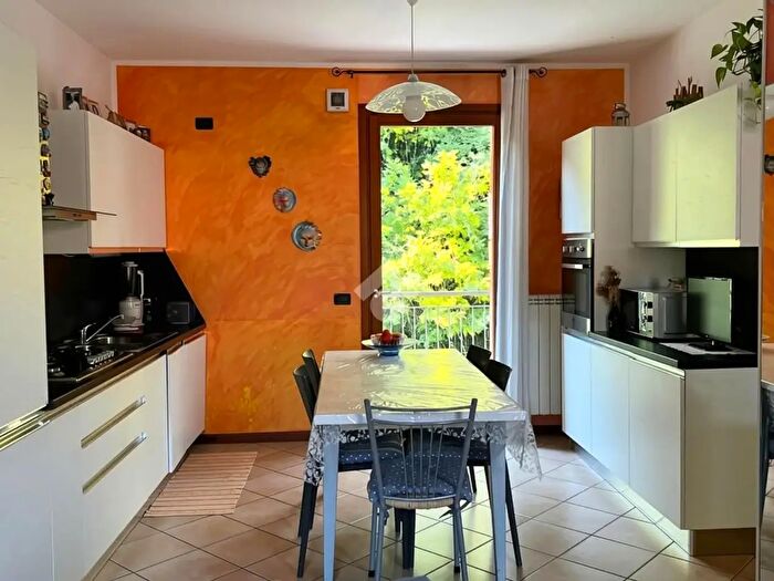 Appartamento trilocale in vendita in Via Vincenzo Federici, Darfo Boario Terme