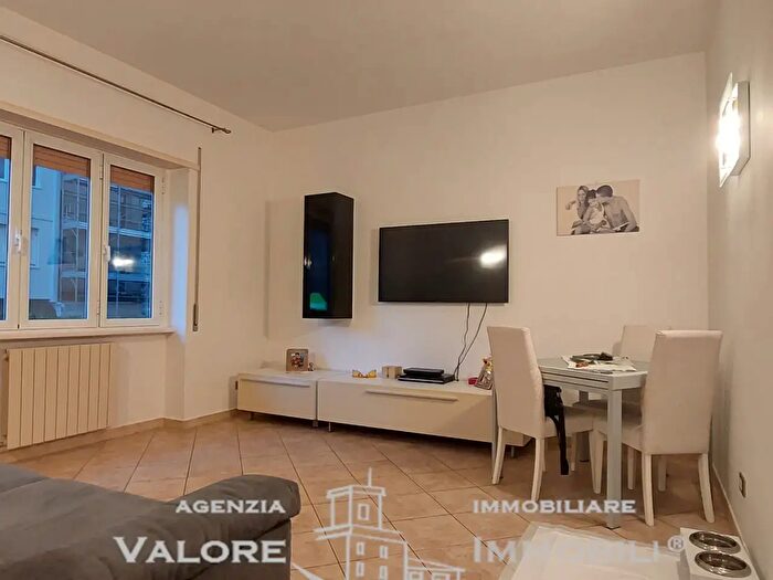 Appartamento con 5 locali in vendita in Via Lepanto, Livorno