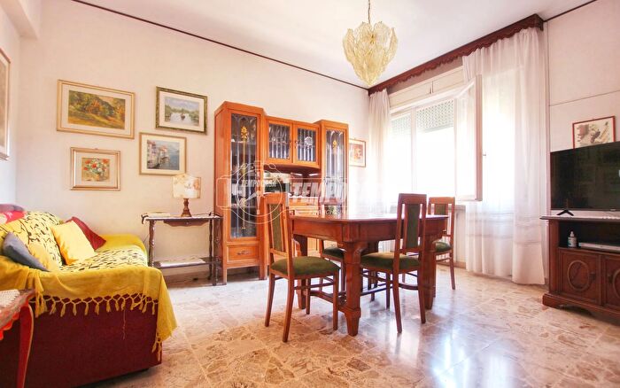 Appartamento trilocale in vendita in Via Carlo Crivelli, Ancona