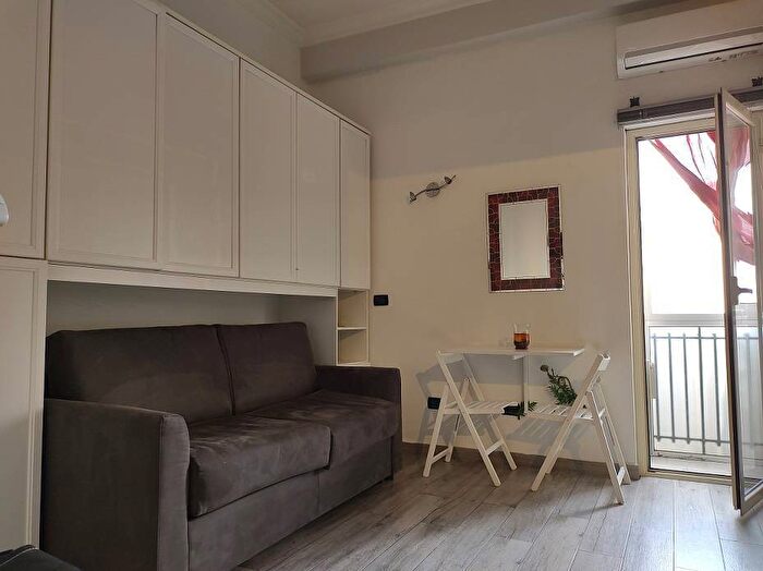 Appartamento monolocale in affitto in Via Domenico Scinà, Borgo Vecchio, Palermo