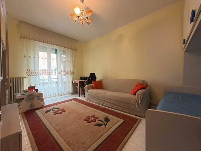 Appartamento trilocale in vendita in Via Mentana, Vittuone