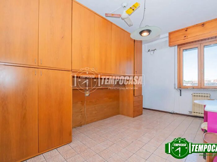 Appartamento quadrilocale in vendita in Via Privata Rinaldo Cavalli, Locate Di Triulzi