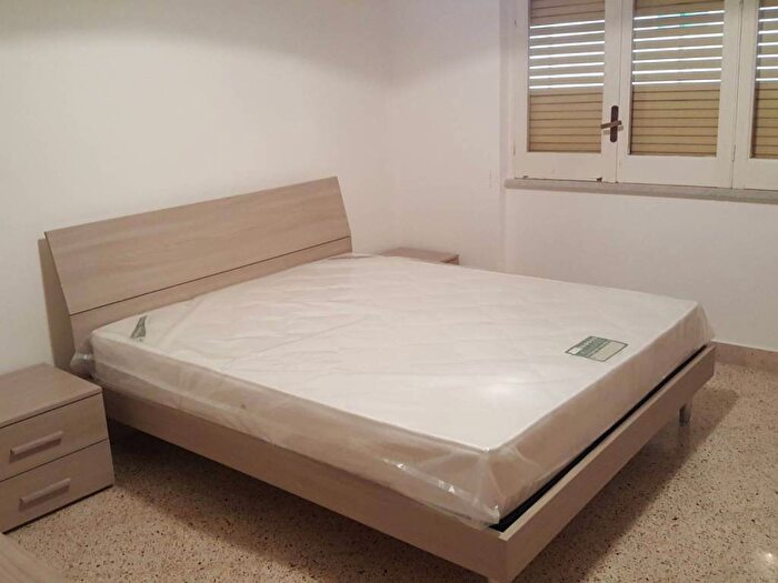 Appartamento quadrilocale in affitto in Via Giuseppe De Spuches, Politeama Ruggiero Settimo, Palermo