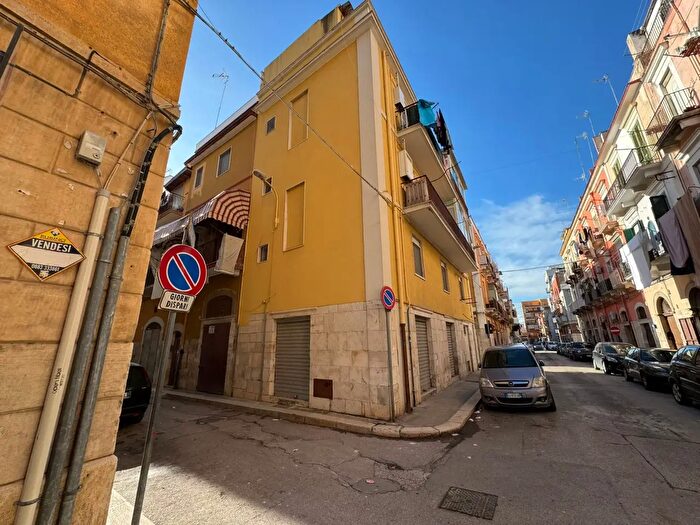 Appartamento bilocale in vendita in Via P De Grassis, Barletta
