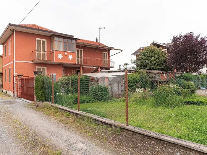 Casa con 7 locali in vendita in Via Giachetti, Cirie'
