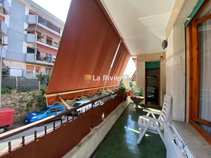Appartamento trilocale in vendita in Via Cerisola, Rapallo