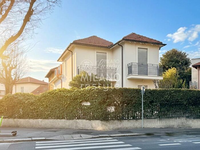 Casa con 5 locali in affitto in Piazzale Lagosta, Zara, Milano