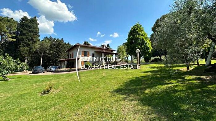 Casa con 5 locali in vendita in Montelupo Fiorentino