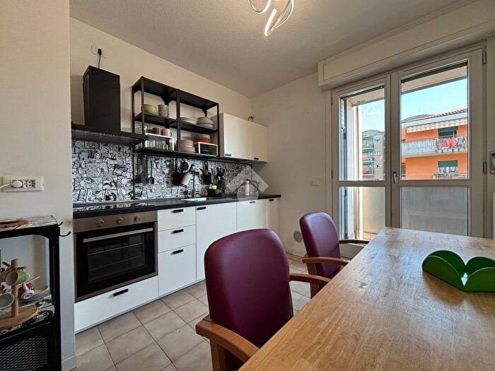 Appartamento trilocale in affitto in Via Vincenzo Monti, Canovine, Bergamo