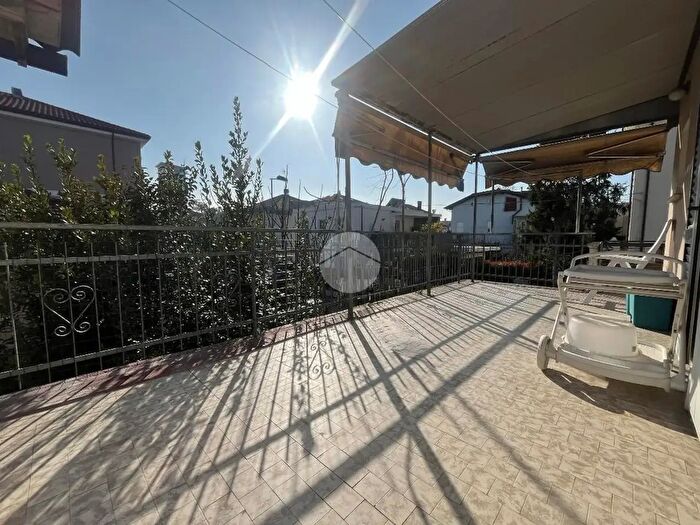 Appartamento trilocale in vendita in Viale XXIII Settembre, Rimini