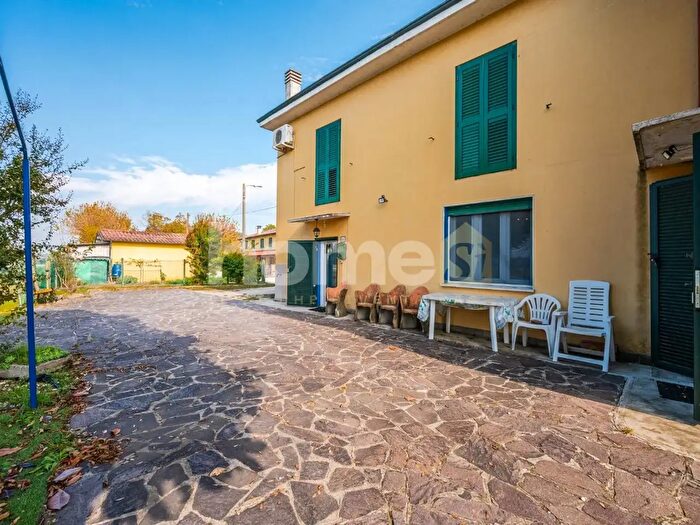 Appartamento con 10 locali in vendita in a Severino Ferrari, Molinella