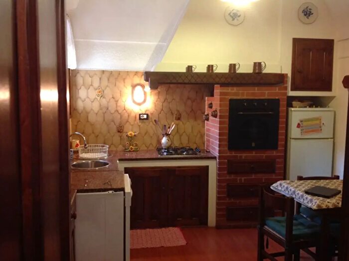 Appartamento trilocale in vendita in Via a Tornatore, Zuccarello