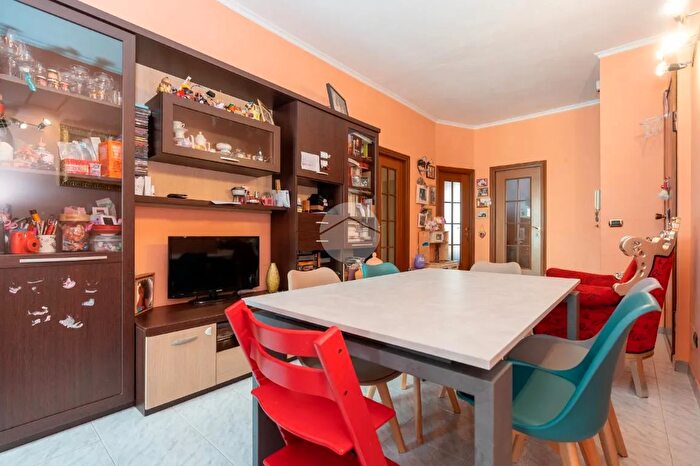 Appartamento trilocale in vendita in Via II Giugno, Beinasco