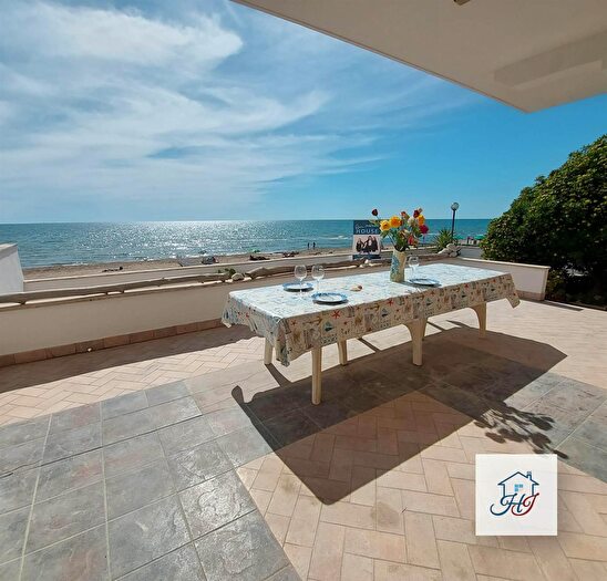 Appartamento con 6 locali in vendita in Anzio