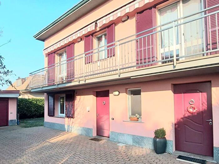 Appartamento trilocale in affitto in Rovellasca