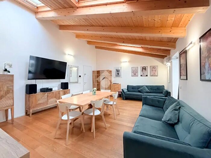 Appartamento trilocale in vendita in Via Cecilia De Rittmeyer, Trieste