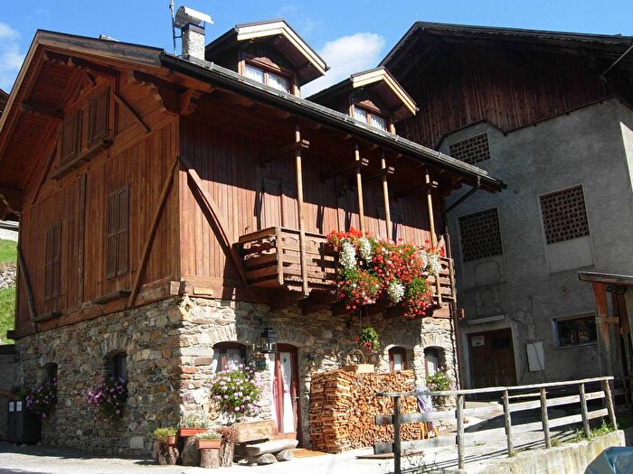 Casa quadrilocale in affitto in Frazione Piazzola, Rabbi