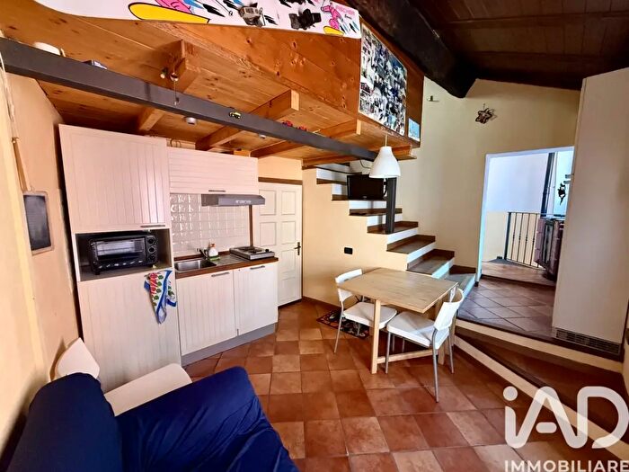 Appartamento trilocale in vendita in Via Garibaldi, Borgomaro