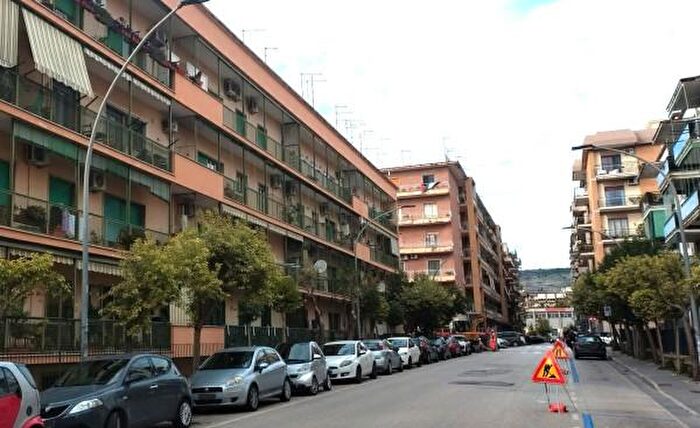 Appartamento quadrilocale in vendita in Via Cardinale Annibale da Ceccano, Caserta