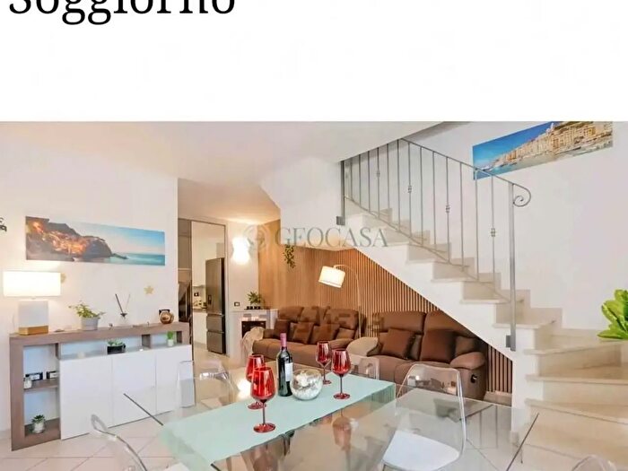 Casa con 6 locali in affitto in La Spezia