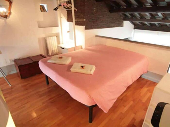 Appartamento bilocale in affitto in Via de' Ciancaleoni, Monti, Roma