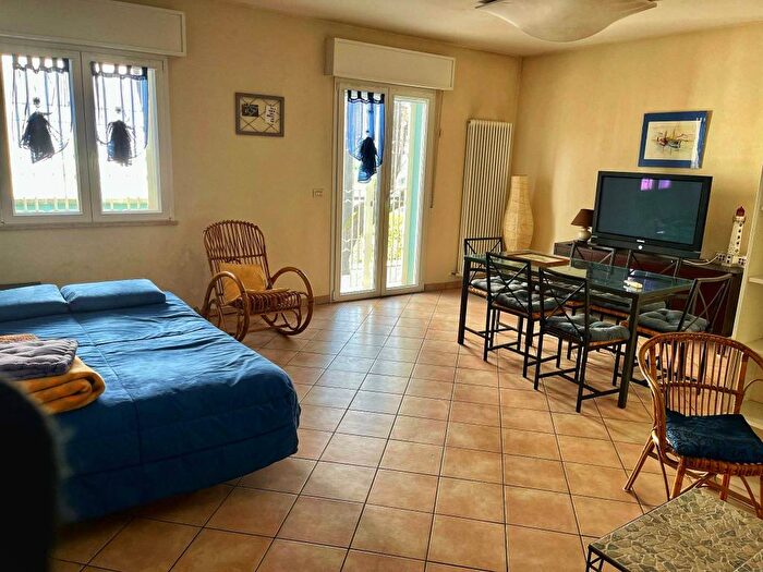 Appartamento quadrilocale in affitto in Viale Virgilio Marone Publio, Centro, Riccione