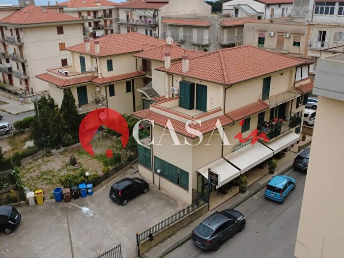 Appartamento con 5 locali in vendita in Via Fiume Snc, SantAgata Di Militello