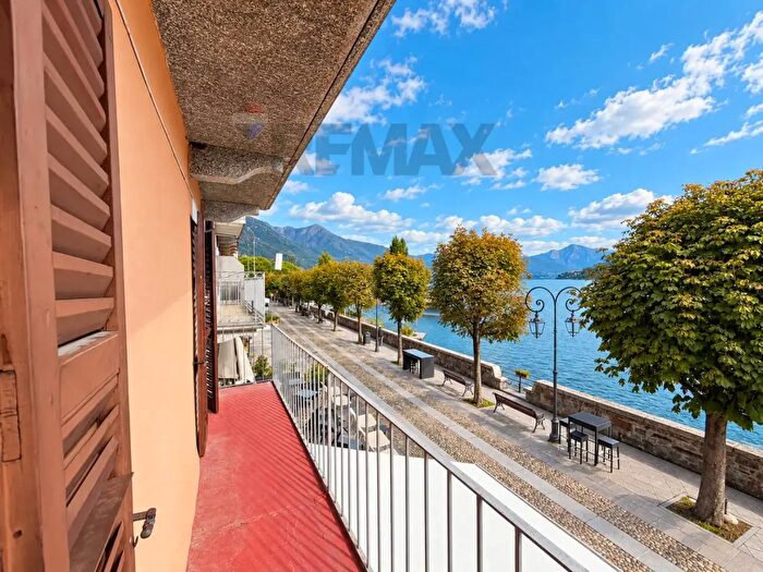 Appartamento trilocale in vendita in Cannobio