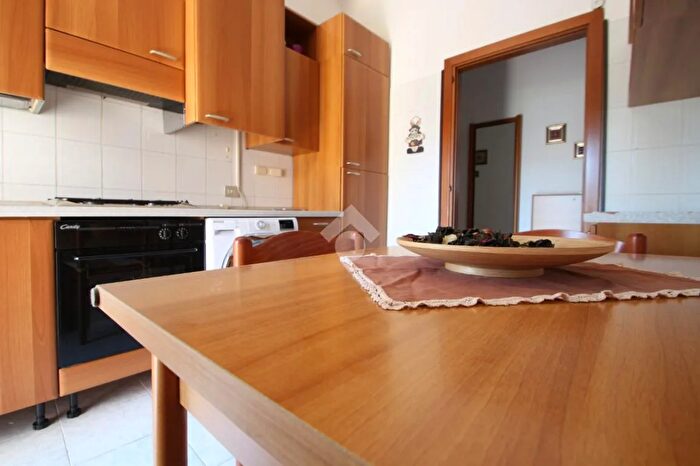 Appartamento bilocale in affitto in Via Edmondo De Amicis, Garbagnate Milanese