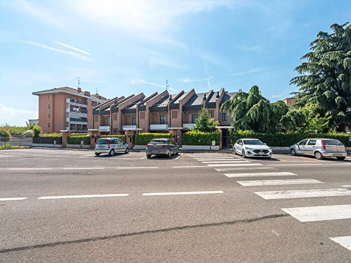 Casa con 7 locali in vendita in Strada Villastellone, Moncalieri