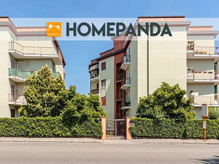 Appartamento bilocale in vendita in Via Abruzzi, Segrate