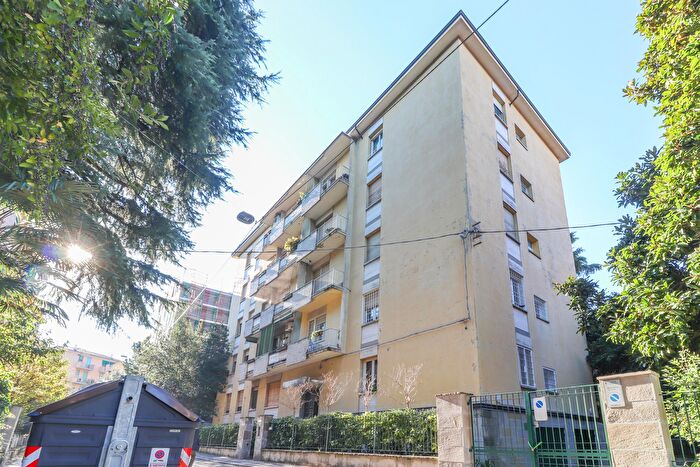 Appartamento quadrilocale in vendita in Via Augusto Gaudenzi, Bologna