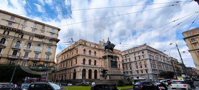 Appartamento quadrilocale in vendita in Via Lanzieri, Napoli