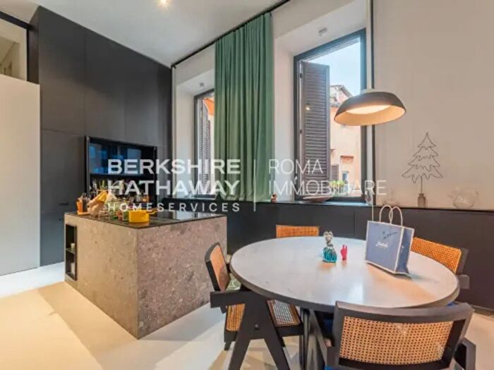 Appartamento trilocale in affitto in Via della Scrofa, Roma